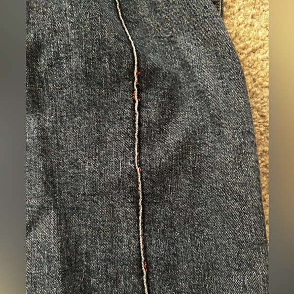 Vintage Blue Denim Jeans with Zipper Detail - Picture 11 of 11